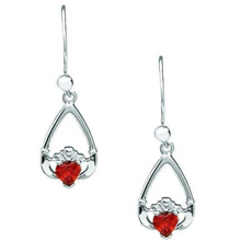 Lade das Bild in den Galerie-Viewer, Claddagh Ohrringe Geburtsstein Granat Januar in Silber 925, Gold oder Weißgold