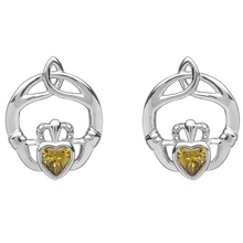 Lade das Bild in den Galerie-Viewer, Claddagh Ohrringe Silber 925 Geburtsstein August Peridot
