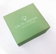 Lade das Bild in den Galerie-Viewer, Keltischer Anhänger Trinity knot Geburtsstein Januar Silber 925 mit funkelnden Zirkonen