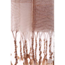 Lade das Bild in den Galerie-Viewer, Golden Sand handgewebter Schal aus Mohair