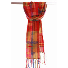 Lade das Bild in den Galerie-Viewer, Handgewebter Schal Cupcake Mohair