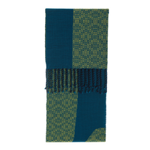 Lade das Bild in den Galerie-Viewer, Handgewebter Schal Emerald Smaragd Wolle
