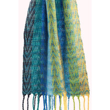 Lade das Bild in den Galerie-Viewer, Handgewebter Schal Fantasy Mohair
