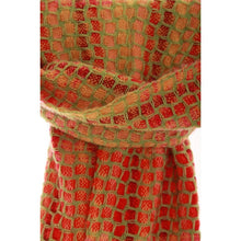Lade das Bild in den Galerie-Viewer, Handgewebter Schal MOSAIC aus Mohair und Wolle
