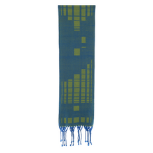 Lade das Bild in den Galerie-Viewer, Handgewebter Schal Opposite aus Wolle