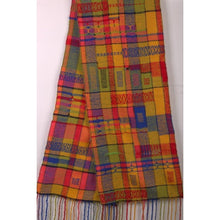 Lade das Bild in den Galerie-Viewer, Handgewebter Schal Plentiful Mohair