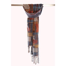 Lade das Bild in den Galerie-Viewer, Handgewebter Schal Silky Note Seide