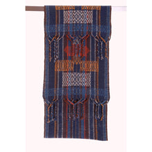 Lade das Bild in den Galerie-Viewer, Handgewebter Schal Silky Note Seide