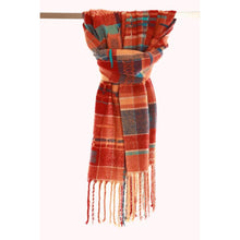 Lade das Bild in den Galerie-Viewer, Handgewebter Schal Vivid Orange Mohair Wolle