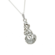 Lade das Bild in den Galerie-Viewer, Irische Kette mit Anhänger Children of LIR Kollektion klein