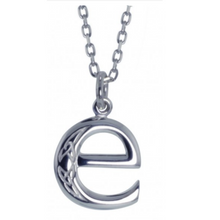 Lade das Bild in den Galerie-Viewer, Irische Kette mit Initialien Anhänger Buchstabe E
