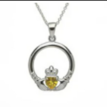 Lade das Bild in den Galerie-Viewer, Irischer Claddagh Anhänger Geburtsstein November