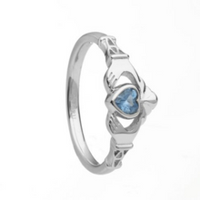 Lade das Bild in den Galerie-Viewer, Irischer Claddagh Ring aus Silber mit Geburtsstein / Monatsstein März Aquamarin