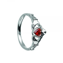 Lade das Bild in den Galerie-Viewer, Irischer Claddagh Ring mit Geburtsstein / Monatsstein Januar Granat