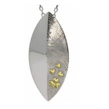 Lade das Bild in den Galerie-Viewer, Irischer Schmuck Keltischer Anhänger Kleeblatt Schild Layer in Sterling Silber