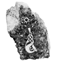 Lade das Bild in den Galerie-Viewer, Keltische Kette Silber 925 mit Anhänger keltischer Wolf