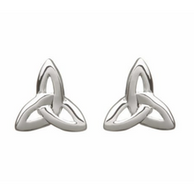 Lade das Bild in den Galerie-Viewer, Keltische Ohrstecker Trinity Knot in Silber 925
