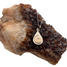 Lade das Bild in den Galerie-Viewer, Keltische Silberkette 925 Newgrange Spirale