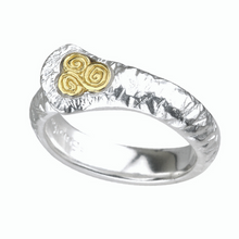 Lade das Bild in den Galerie-Viewer, Keltischer Damenrig Silber und Gold Newgrange