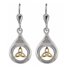 Lade das Bild in den Galerie-Viewer, Ohrringe Trinity Knot aus Silber 925 und Gold aus Irland