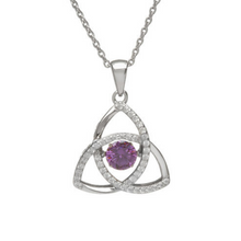 Lade das Bild in den Galerie-Viewer, Keltischer Anhänger Trinity knot Geburtssteine Februar aus Silber mit einem wunderschönen Amethyst