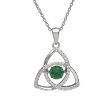 Lade das Bild in den Galerie-Viewer, Keltischer Anhänger Trinity knot Geburtsstein Mai aus Silber mit grünem Zirkonia