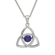 Lade das Bild in den Galerie-Viewer, Keltischer Anhänger Trinity knot Geburtsstein September aus Silber mit Saphir