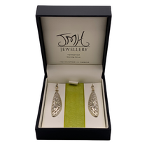 Lade das Bild in den Galerie-Viewer, Silber Ohrringe Trinity Knot aus Irland