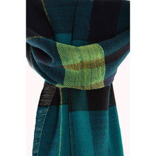 Lade das Bild in den Galerie-Viewer, Tropical Rain Forest Handgewebter Schal Lammwolle