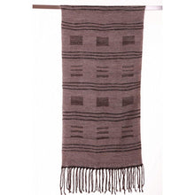 Lade das Bild in den Galerie-Viewer, Two Tones handgewebter Schal aus Mohair