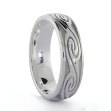 Lade das Bild in den Galerie-Viewer, Herrenring keltische Wellen aus Silber 925. Massiver irischer Ring, hergsteellt und geprüft in Irland,
