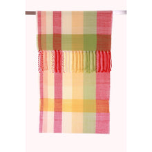 Lade das Bild in den Galerie-Viewer, Handgewebter Schal Stripes on Cloth Lammwolle
