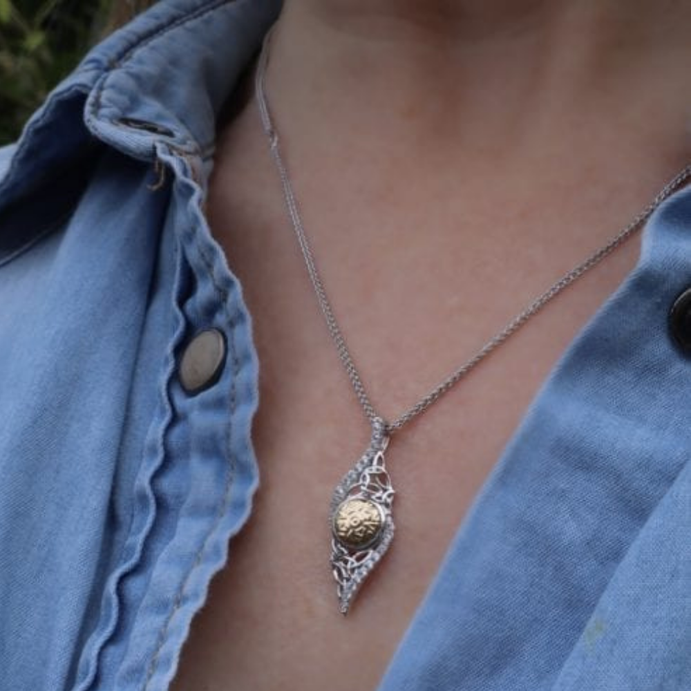 HolidayQbee XO Kette Silber - Funkelnder Anhänger Mit Zirkonia Für Damen