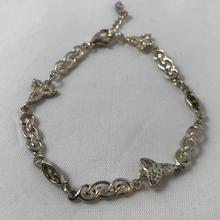 Lade das Bild in den Galerie-Viewer, Irisches Armband Trinity Knot aus Silber
