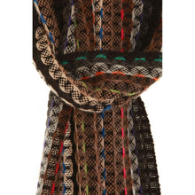 Lade das Bild in den Galerie-Viewer, SOIL handgewebter Schal aus Alpaka Wolle
