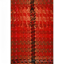 Lade das Bild in den Galerie-Viewer, Premium Schal aus Wolle, handgewebt aus hochwertigen italienischen Garnen in verschiedenen roten Farbtönen. Detailaufnahme des Webemusters
